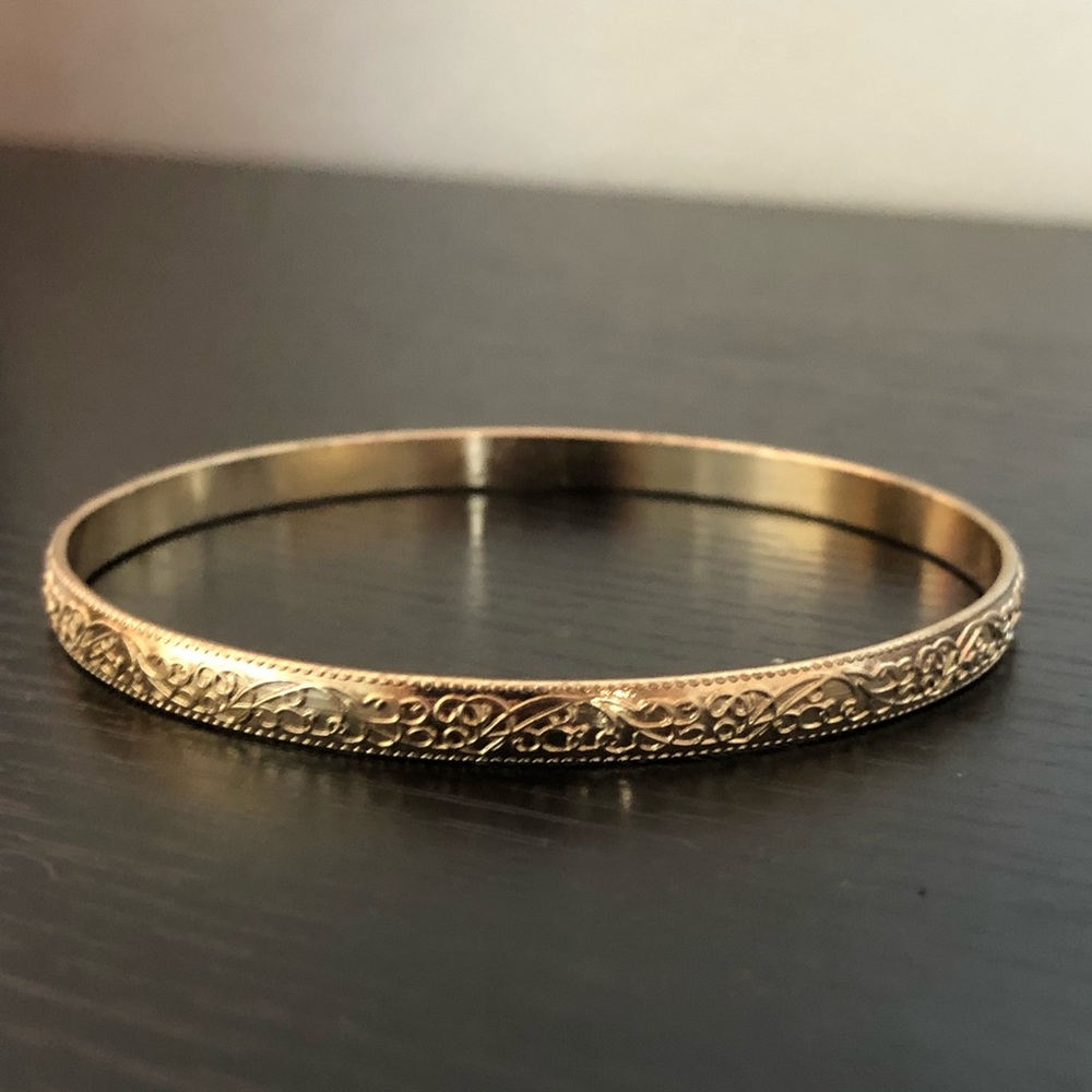 🟢 faux elegant gold bangle
